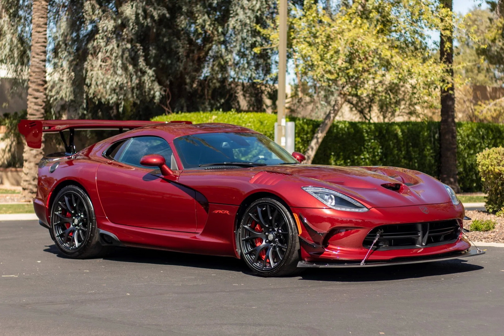 købmand Ekstrem fødselsdag Candy Apple Red 2017 Viper ACR Is Barely Driven, Wears Extreme Aero Package  - autoevolution