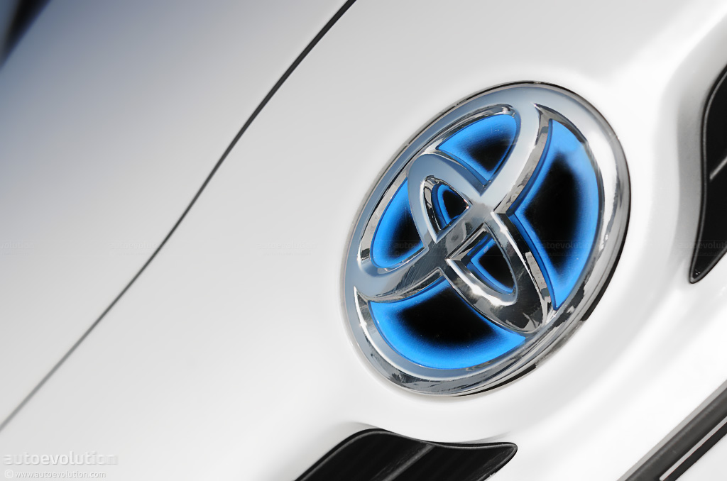 Toyota logo on Prius