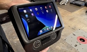 CarPlay Looks Ridiculous If You Check Out This Custom iPad Upgrade