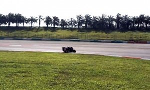 Casey Stoner Testing HRC Bikes at Sepang, Filmed by His Wife Adriana – Video, Photo Gallery