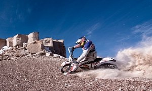 Chaleco Lopez in the Guinness Book Riding the Electric KTM to 6,080m Altitude