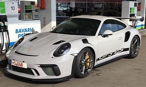 Chalk 2019 Porsche 911 GT3 RS Spotted at Gas Station in Germany, Looks Majestic
