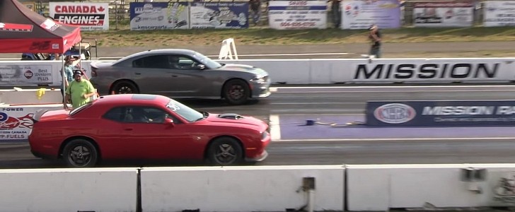 Dodge Challenger Scat Pack vs Charger Hellcat