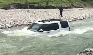 Cheapskate Drives Land Rover Into River to Avoid Paying $3 on Car Wash