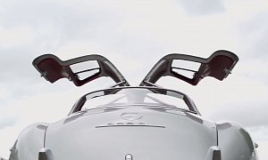 Check out a 300 SL Gullwing at Full Chat on Goodwood