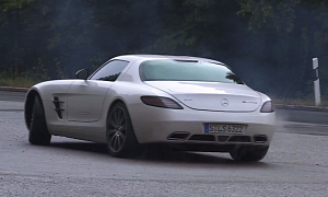 Watch an SLS AMG GT go to 323 km/h (201 mph)