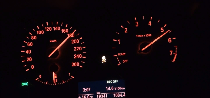 BMW 114i at 180 km/h