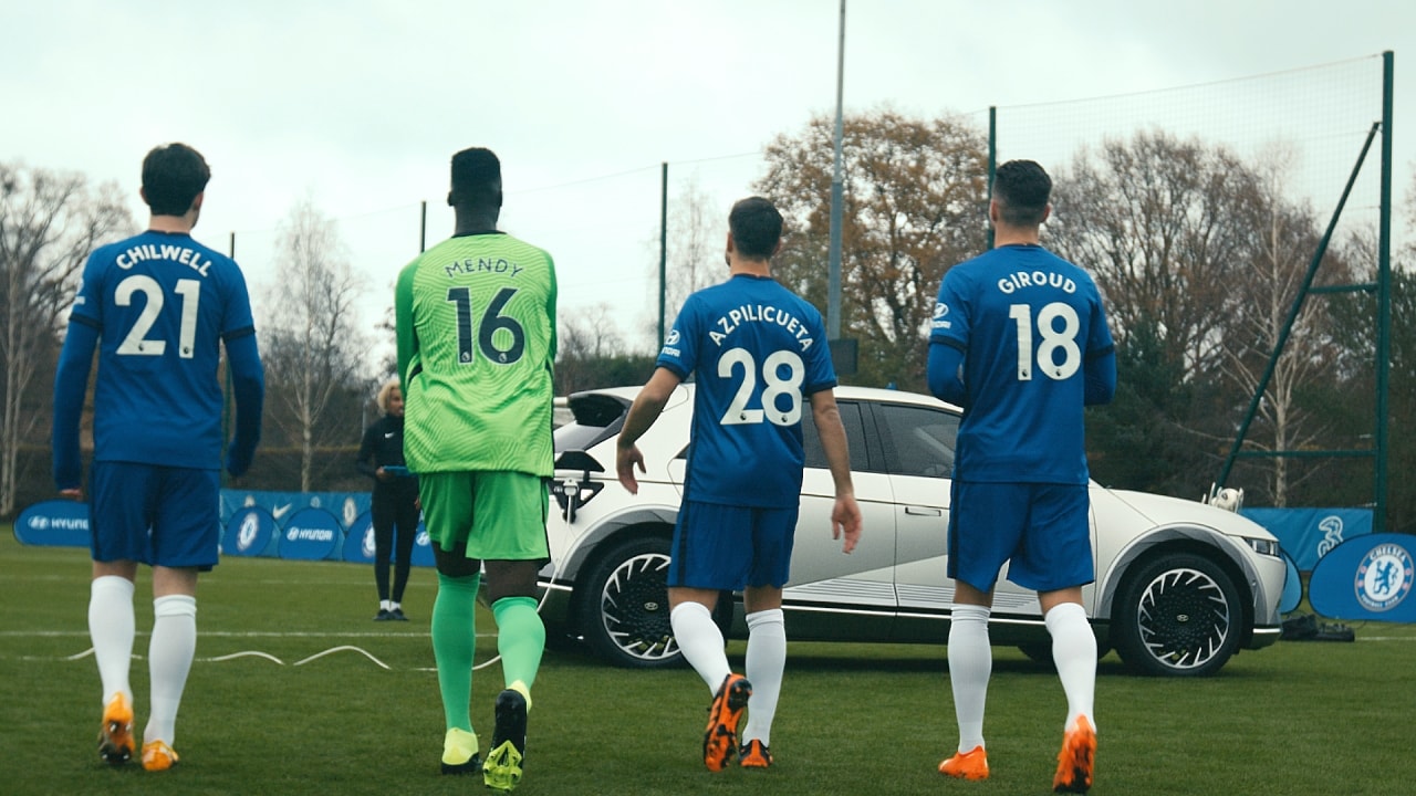 Chelsea FC Soccer Stars Train With the Help of Hyundai's IONIQ 5 - autoevolution