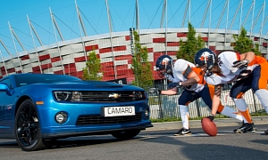 Chevrolet Camaro Hot Wheels Edition Meets Poland’s American Football Stars