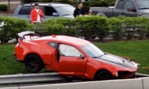 Chevrolet Camaro ZL1 Gets Destroyed in New Jersey Crash, Mounts Guardrail