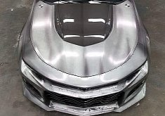 Chevrolet Camaro ZL1 Gets Liquid Metal US Flag Wrap, Looks Like a Superhero