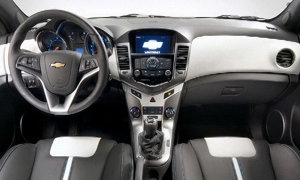 Chevrolet Cruze Hatchback Interior Revealed