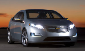 Chevy Volt Much More "Sporty" Than Prius, Insight