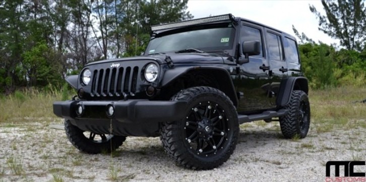 Chicago White Sox's Hector Noesi Gets His Wrangler Pimped - autoevolution