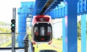 China Builds World’s First “Sky Train” That Uses Permanent Magnets to Float Without Power