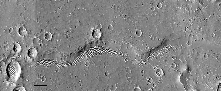 Scarp near the Zhurong landing site on Mars