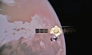 China's Tianwen-1 Orbiter Shares Selfie Above Mars' Icy North Pole