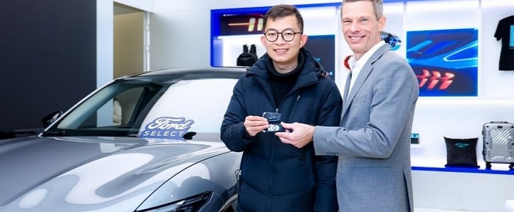 Jin Zhang was one of the lucky owners who finally got to take their Mach-E vehicles out for a spin