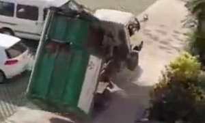 Chinese Dump Truck Can Jump