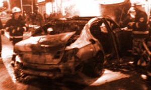 Chinese Gamer Nearly Burns to Death in his BMW Playing on His Phone