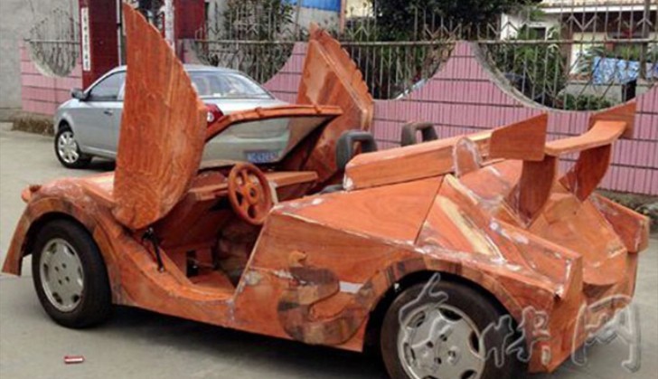 Chinese Builds Mahogany “Lamborghini Roadster”