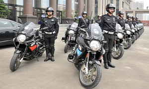 Chinese Police Using Aprilia Mana Motorcycles to Escort Henry Kissinger