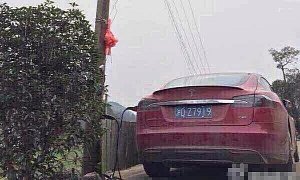 Chinese Tesla Model S Owner Taps into the Local Electricity Pole