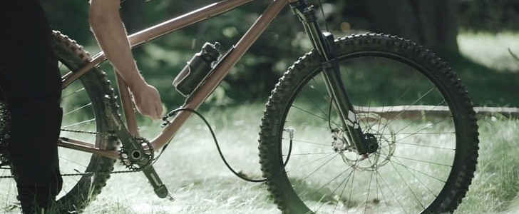 Choka is a pressurized bike frame that can fix a flat tire