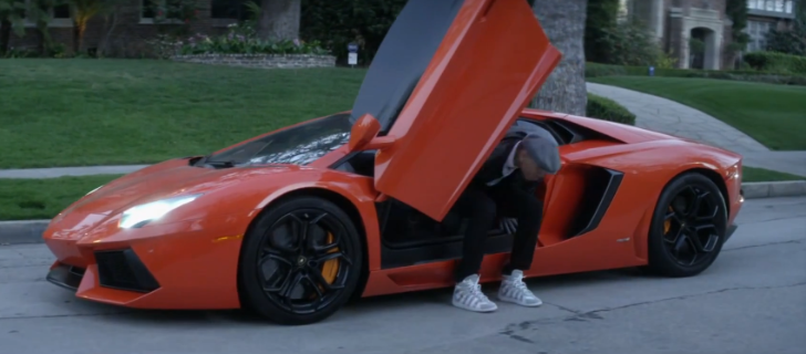 Chris Brown Drives His Aventador in "Fine China" 