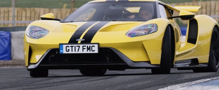 Chris Harris Drives the 2017 Ford GT