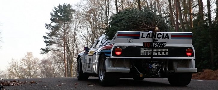 Lancia 037 Martini Racing with a Christmas tree on its roof