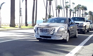 Chrysler 100 Mule Spotted in Santa Monica