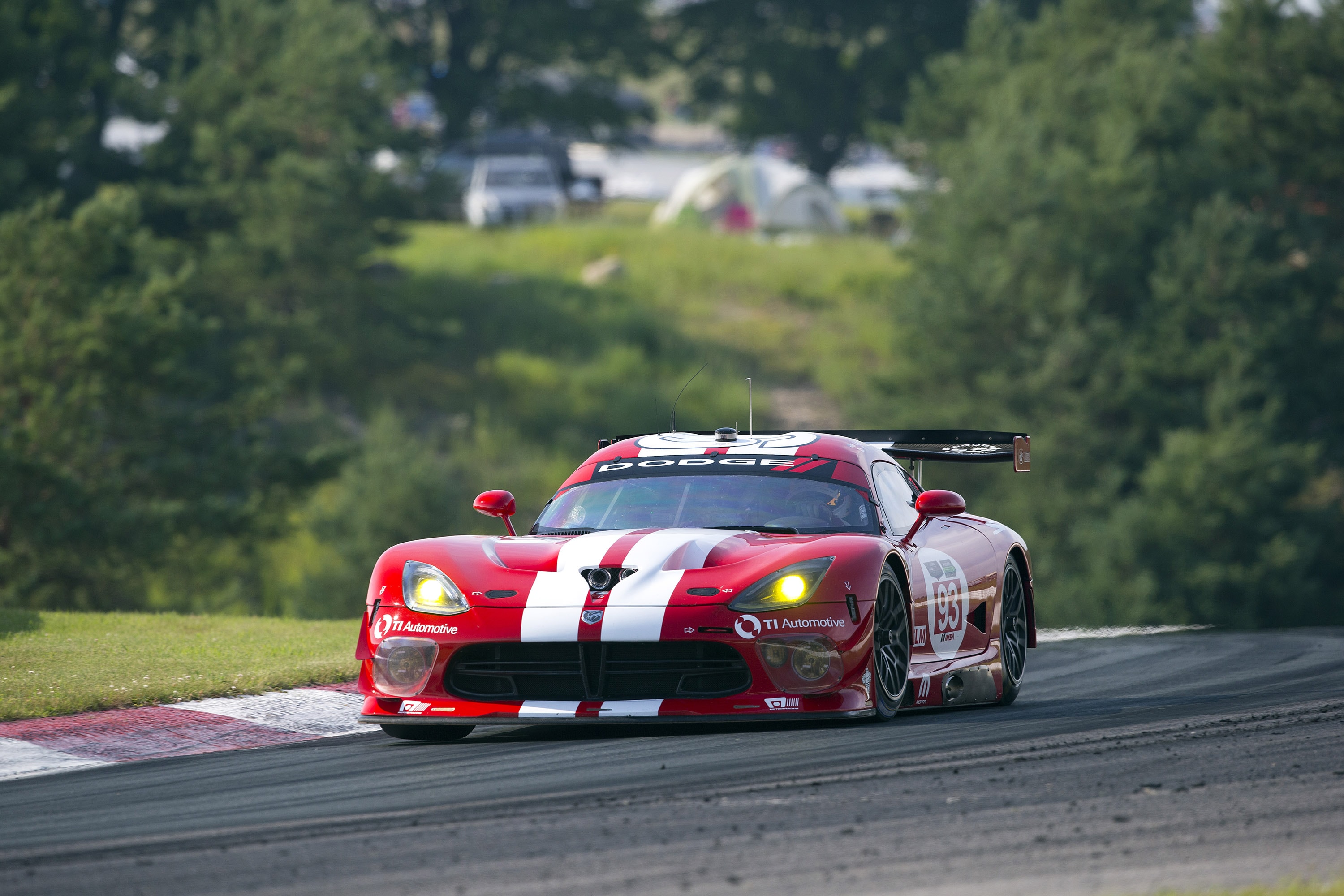 Chrysler Puts An End To The Srt Motorsports Dodge Viper Gts R Racing