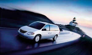 Chrysler Recalls 312,000 Minivans on Airbag Issue