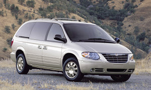 Chrysler Reinstalls Airbag Sensors in Over 355,500 Minivans