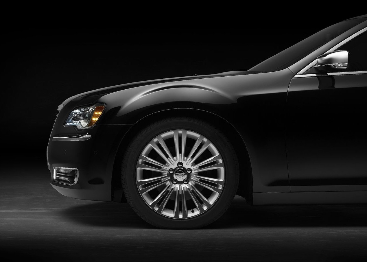 Chrysler 300 to act as official transport