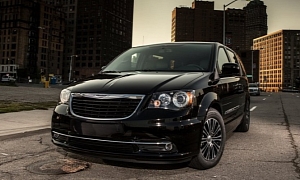 Chrysler Yet to Decide What Badge their Next Minivan Will Bear