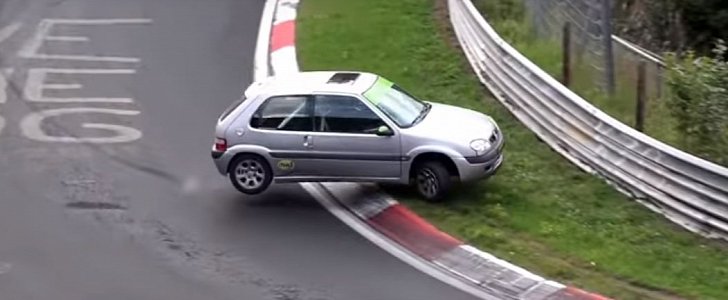 Citroen Saxo Nurburgring Near-Crash