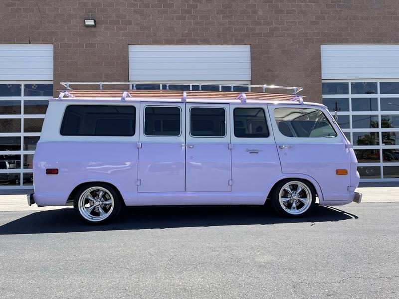 Classic Volkswagen Vans Get All the Ink, But Don&#39;t Count This 1967 GMC Sport Van Out - autoevolution
