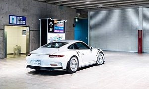 Clean-Extreme Porsche 911 GT3 RS Has Fully Shaved Rear End, Turbofan Wheels
