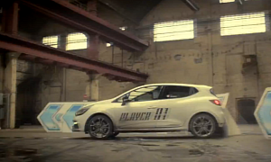 Clio RS 200 EDC Plays Asphalt 8 in Real Life