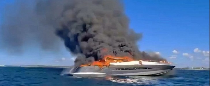 The Hooligan sport yacht caught on fire in the Baltic Sea and sank, after the passengers onboard managed to escape