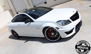 Cocaine-white C63 AMG Coupe with Forged Strasse Wheels