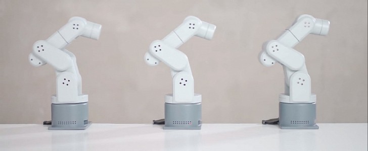 mechArt 6-axis desktop robotic arm