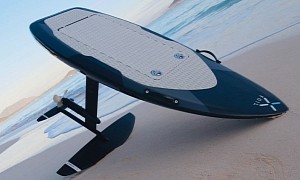 Compact XFoil Board Claims It Can Reach Speeds Comparable to 500 HP Boats