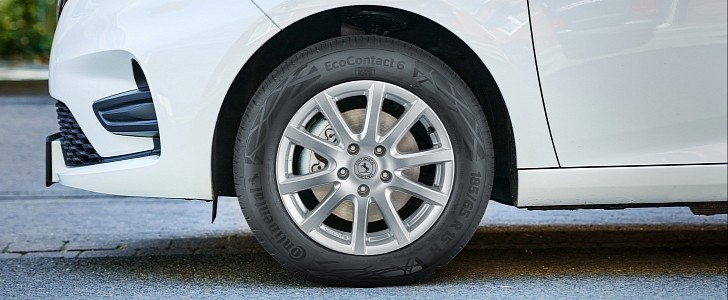Continental Tires From Polyester Made from Recycled PET Bottles