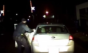 Cop Drags Driver by the Hair Out of the Car During Traffic Stop in Texas