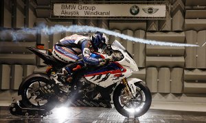Corser, Haslam Take BMW S 1000 RR to Wind Tunnel Tests