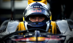 Coulthard to Be Red Bull's Reserve in China