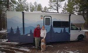 Couple Breathes New Life Into RV, Turns It Into an Amazing Off-Grid Tiny Home
